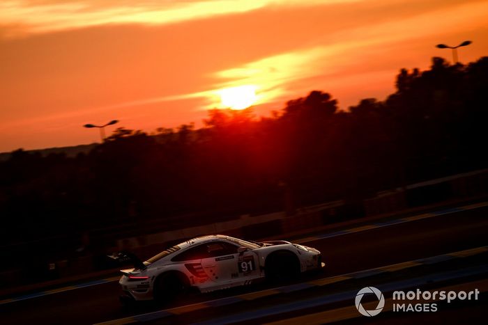 #91 Porsche GT Team Porsche 911 RSR - 19: Gianmaria Bruni, Richard Lietz, Frederic Makowiecki 