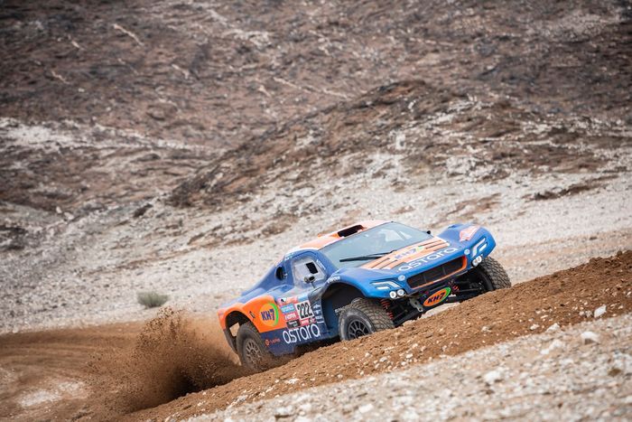 #222 Astara Team Astara: Laia Sanz, Maurizio Gerini