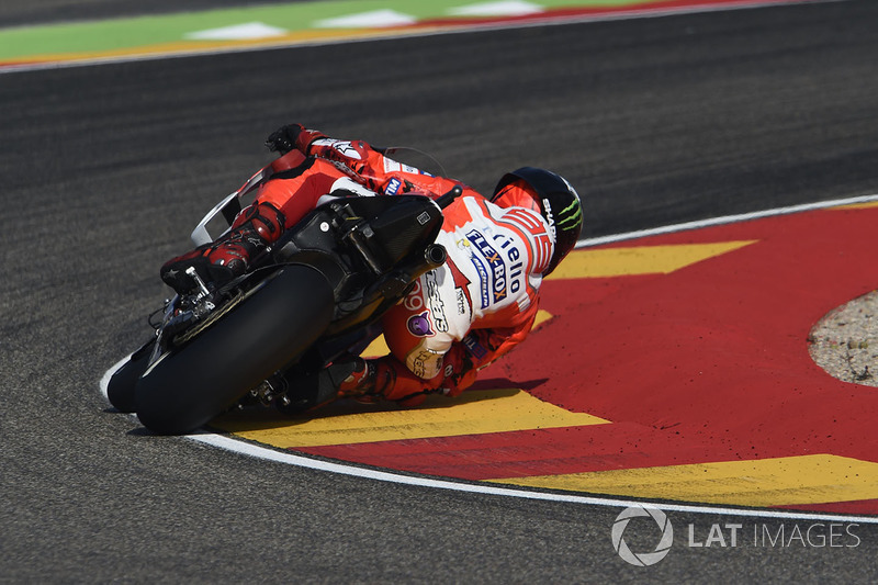 Mas quem brilhou mesmo foi Jorge Lorenzo. O piloto se aproveitou da boa intimidade com o traçado e Aragón e liderou o maior número de voltas da corrida. No entanto, devido à escolha do pneu macio, não foi páreo para as Hondas no fim.
