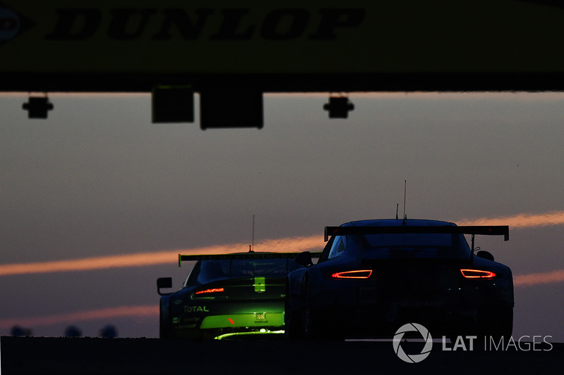 #77 Dempsey Proton Competition Porsche 911 RSR: Christian Ried, Matteo Cairoli, Marvin Dienst