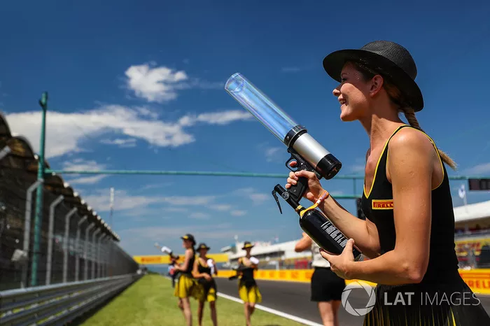Grid girl