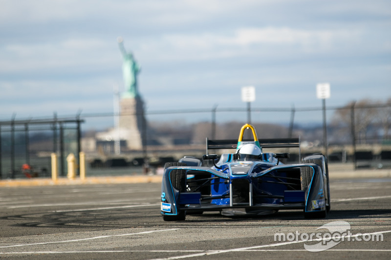 Victor Cruz en el SPARK Renault SRT_01E