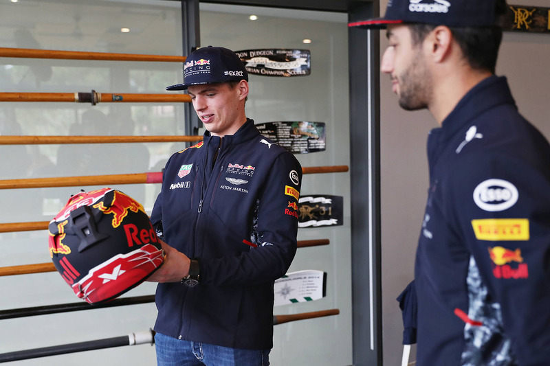 Daniel Ricciardo, Red Bull Racing; Max Verstappen, Red Bull Racing