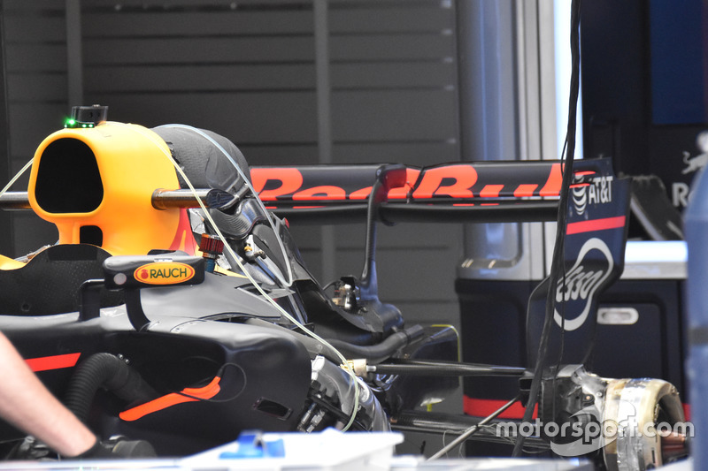 Daniel Ricciardo, Red Bull Racing RB13, rear