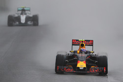 Макс Ферстаппен, Red Bull Racing RB12, Ніко Росберг, Mercedes AMG F1 W07 Hybrid