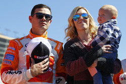 Kyle Larson, Chip Ganassi Racing Chevrolet with Katelyn Sweet and son Owen Miyata Larson