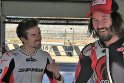 Keanu Reeves y Nico Terol en el Circuito Ricardo Tormo de Valencia