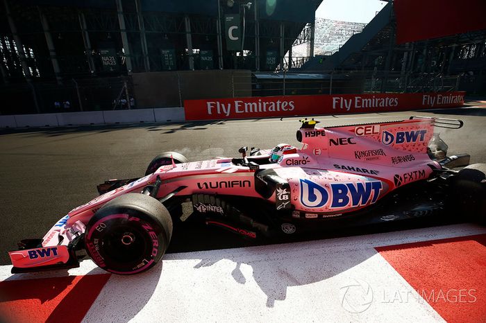 Alfonso Celis Jr., Sahara Force India F1 VJM10, crashes in FP1