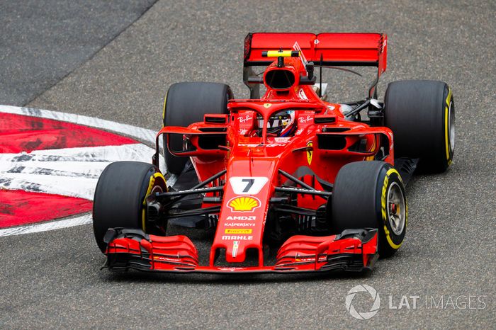 Mas não por muito. Kimi Raikkonen foi apenas 0s007 mais lento que Hamilton no TL2.