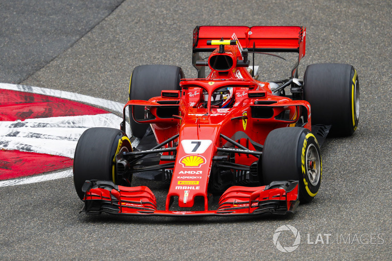 Mas não por muito. Kimi Raikkonen foi apenas 0s007 mais lento que Hamilton no TL2.