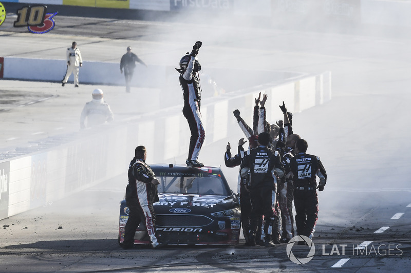 Clint Bowyer, Stewart-Haas Racing, Ford Fusion Haas Automation Demo Day, celebrates after winning at Martinsville.
