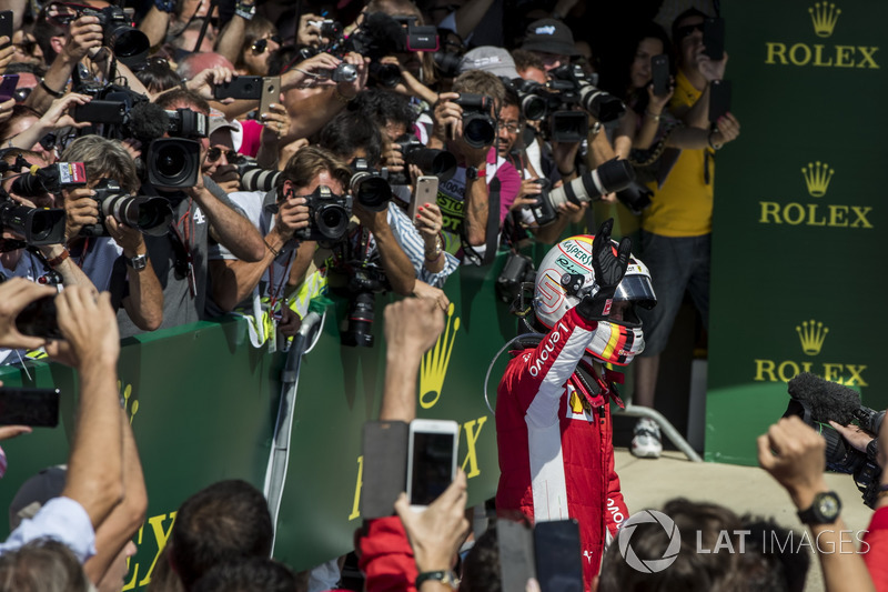 Sebastian Vettel, Ferrari, festeggia nel parco chiuso