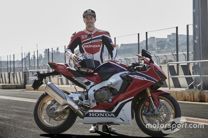 Nicky Hayden con la Honda CBR1000RR Fireblade SP 2017