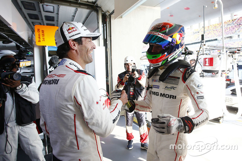 Polesitters #1 Porsche Team Porsche 919 Hybrid: Mark Webber, Brendon Hartley