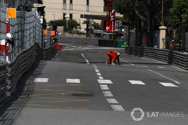 Marshals wave the red flag for drain repair in FP2