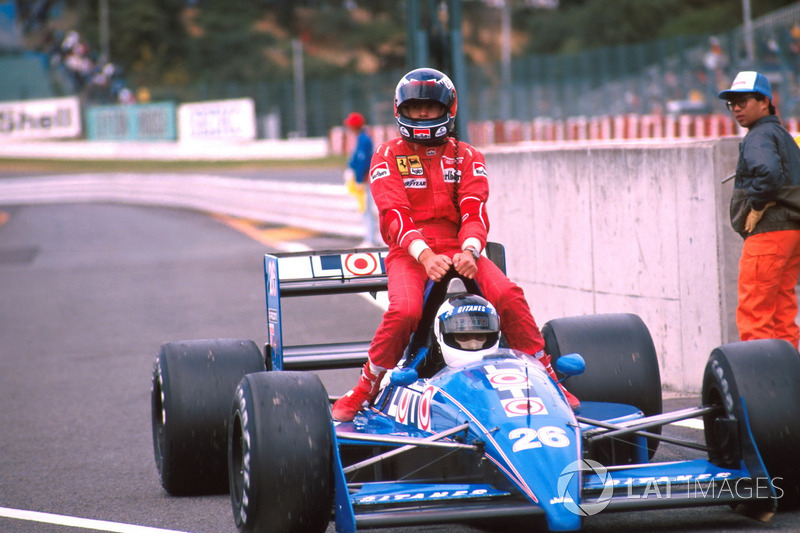 Stefan Johansson, Ligier JS31, mit Gerhard Berger, Ferrari