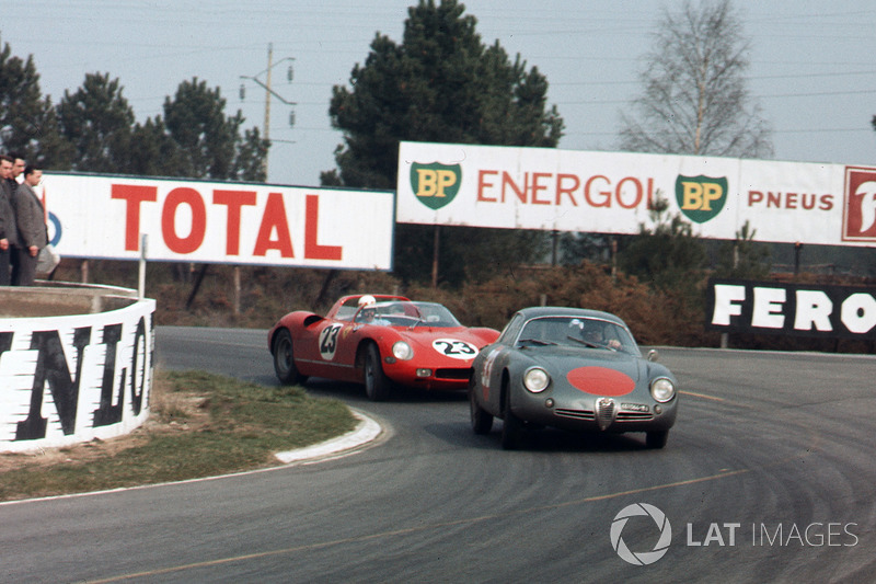 Romolo Rossi, Alfa Romeo Giulia SZ, lidera a John Surtees, Mike Parkes, Ludovico Scarfiotti, Lorenzo Bandini, Ferrari 250P