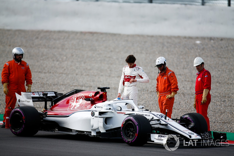 Antonio Giovinazzi, Sauber C37, terhenti di lintasan