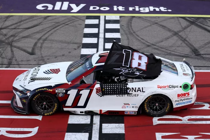 Denny Hamlin, Joe Gibbs Racing