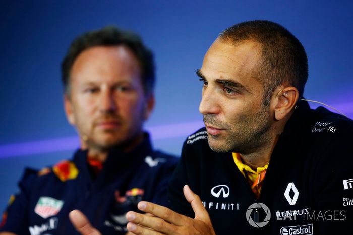 Christian Horner, director del equipo, Red Bull Racing, Cyril Abiteboul, Director General de Renault