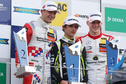 Podium : le vainqueur Lando Norris, Carlin, Dallara F317 - Volkswagen, le deuxième Jake Dennis, Carlin, Dallara F317 - Volkswagen; le troisième Maximilian Günther, Prema Powerteam, Dallara F317 - Mercedes-Benz