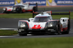 #2 Porsche Team Porsche 919 Hybrid: Timo Bernhard, Earl Bamber, Brendon Hartley