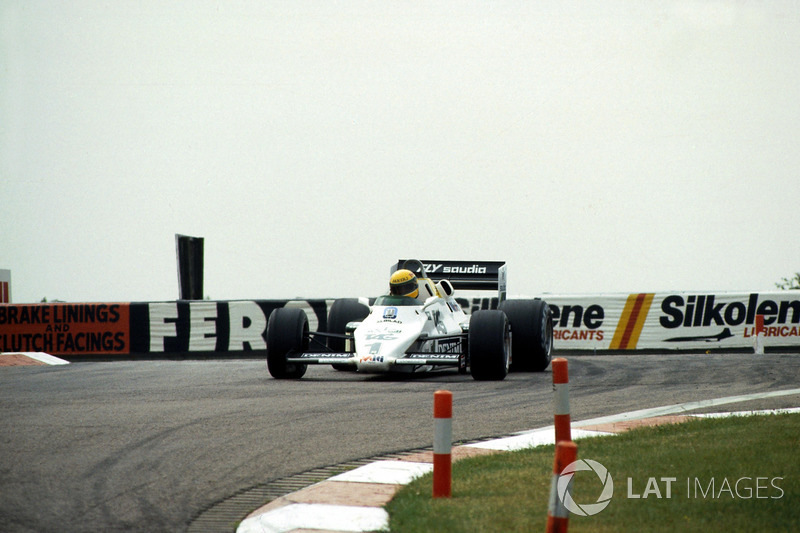 Ayrton Senna, ilk kez Williams FW08C'yi test ediyor