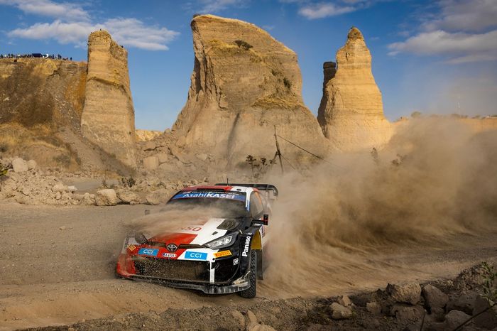 Elfyn Evans, Scott Martin, Toyota Gazoo Racing WRT Toyota GR Yaris Rally1