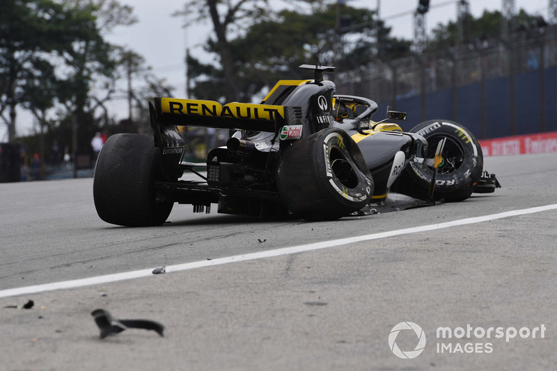 Nico Hulkenberg, Renault Sport F1 Team R.S. 18, dopo l'incidente nelle FP2