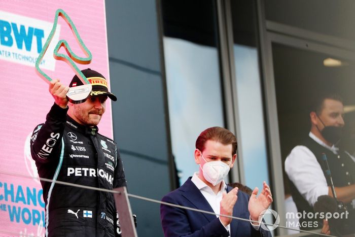 Podio: tercer lugar Valtteri Bottas, Mercedes