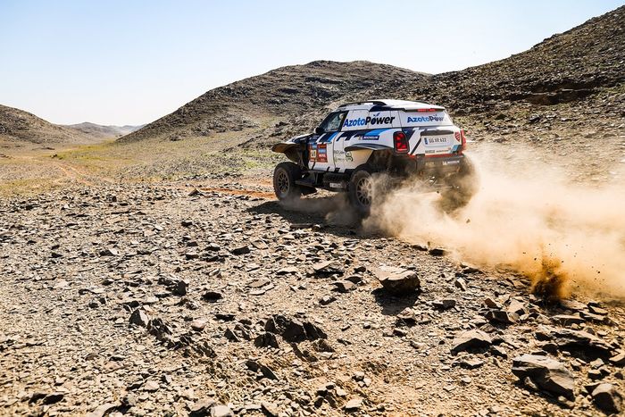 #217 X-raid Mini JCW Team Mini John Cooper Works Rally Plus: Krzysztof Hołowczyc, Łukasz Kurzeja