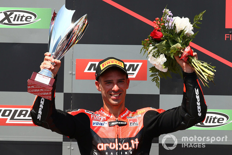 Podio: il secondo classificato Marco Melandri, Aruba.it Racing-Ducati SBK Team
