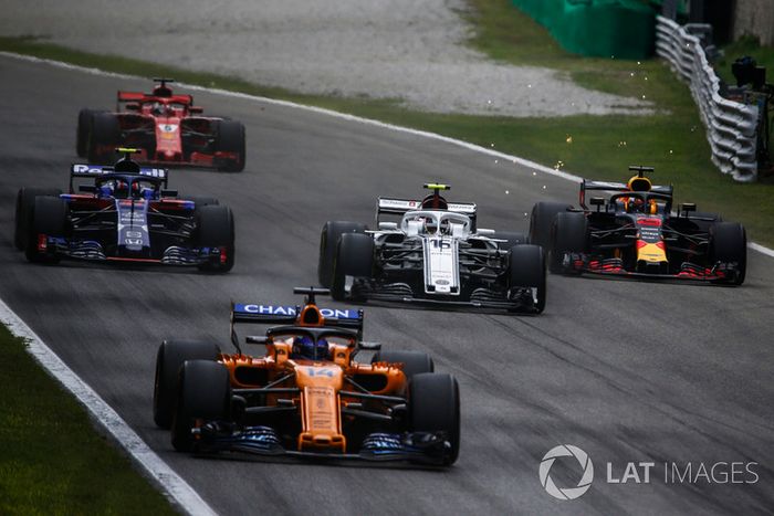 Fernando Alonso, McLaren MCL33, Pierre Gasly, Scuderia Toro Rosso STR13, Charles Leclerc, Alfa Romeo Sauber C37, Sebastian Vettel, Ferrari SF71H y Daniel Ricciardo, Red Bull Racing RB14 