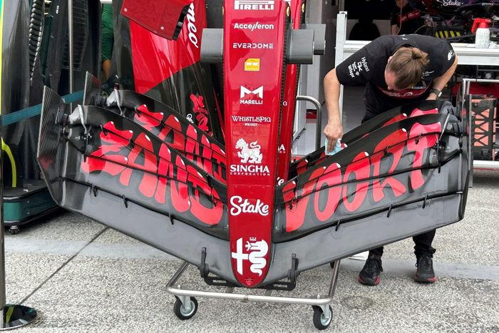 Detalle del alerón delantero del Alfa Romeo Racing C43