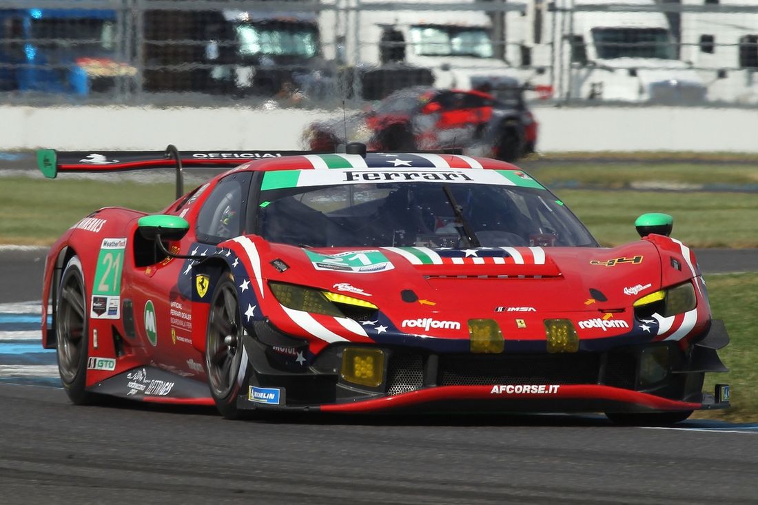 #21 AF Corse Ferrari 296 GT3: Simon Mann, Francois Heriau, Miguel Molina