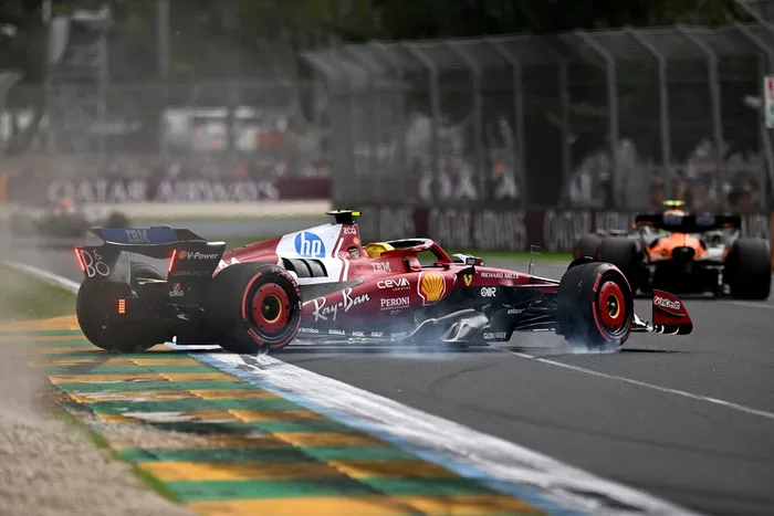 Lewis Hamilton, Ferrari SF-25 spins