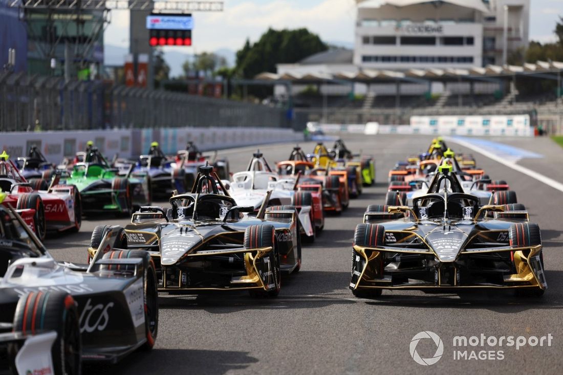 Samochody DS Penske ustawiły się na starcie