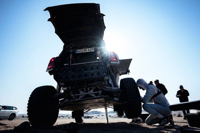 #222 X-Raid Mini JCW Team Mini: Guillaume De Mevius