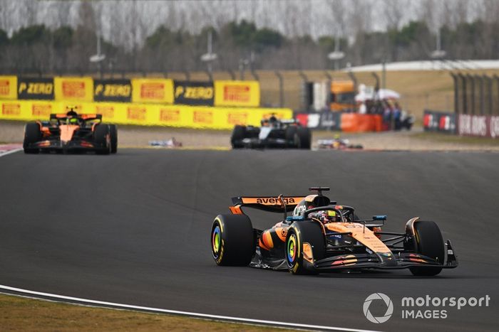 Lando Norris, McLaren, Oscar Piastri