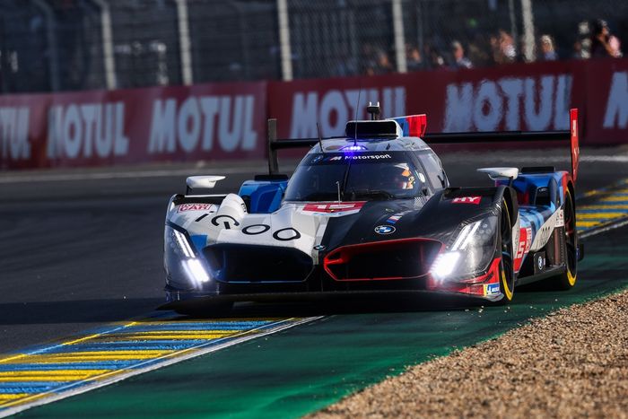 #15 BMW M Team WRT BMW M Hybrid V8: Dries Vanthoor, Raffaele Marciello, Kevin Magnussen