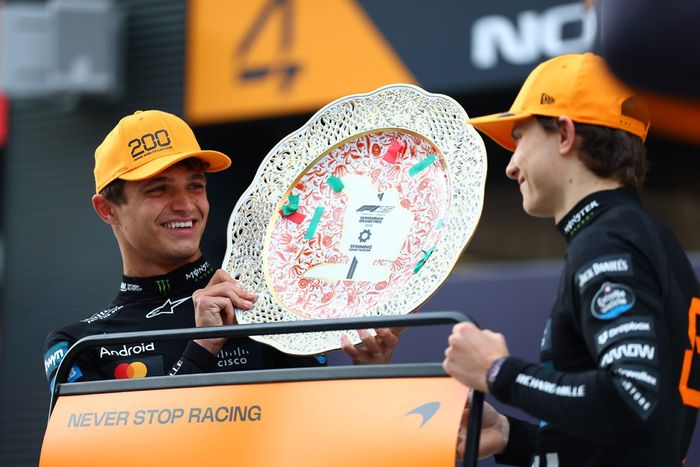 Lando Norris, McLaren, Oscar Piastri, McLaren