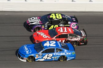 Kyle Larson, Chip Ganassi Racing, Chevrolet Camaro Credit One Bank, Daniel Suarez, Stewart-Haas Racing, Ford Mustang Haas Automation, Jimmie Johnson, Hendrick Motorsports, Chevrolet Camaro Ally