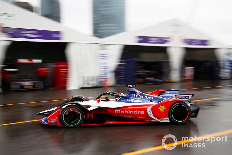Pascal Wehrlein, Mahindra Racing, M5 Electro exits the pit lane