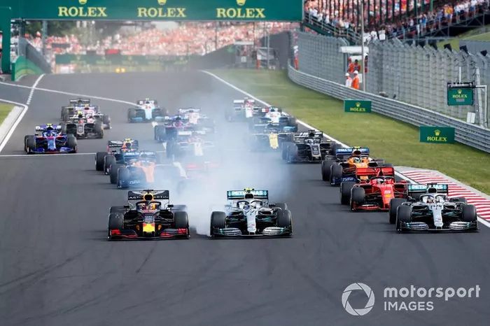 Arrancada Max Verstappen, Red Bull Racing RB15, Valtteri Bottas, Mercedes AMG W10, Lewis Hamilton, Mercedes AMG F1 W10 and Sebastian Vettel, Ferrari SF90