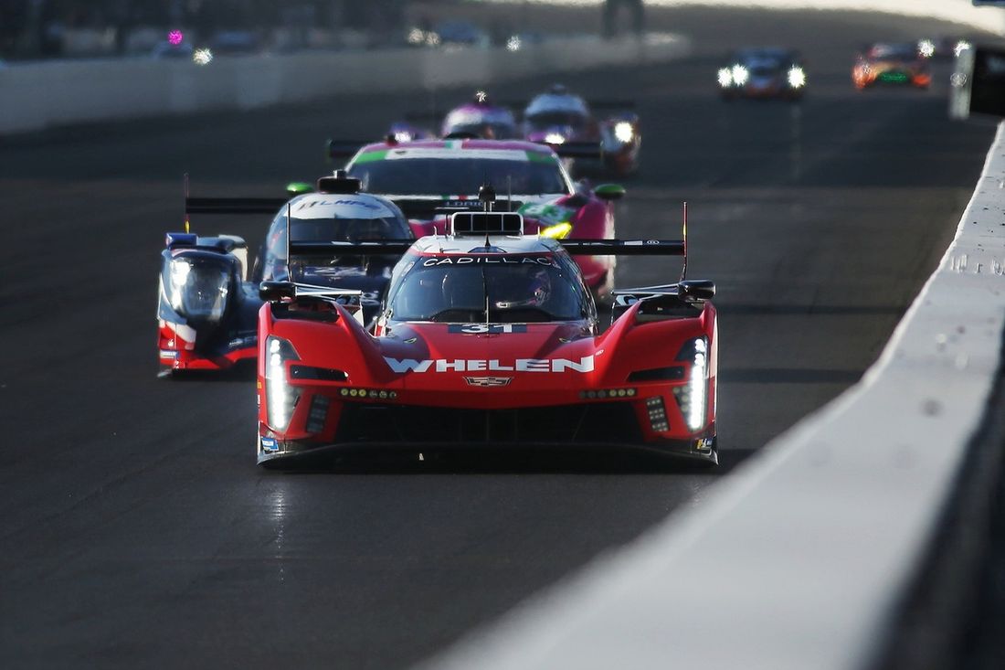 #31 Action Express Racing Cadillac V-Series.R: Pipo Derani, Jack Aitken, Tom Blomqvist