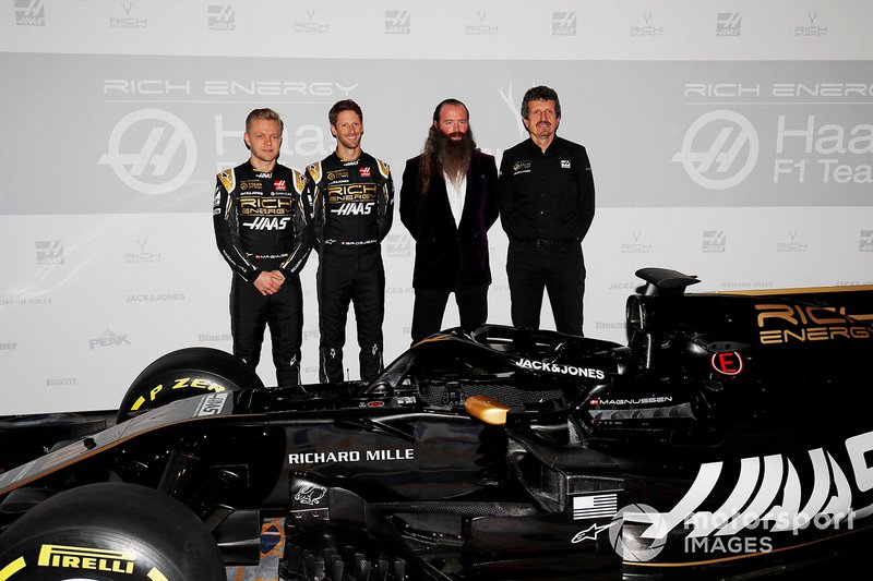 Ромен Грожан, Haas F1 Team, Кевін Магнуссен, Haas F1 Team, керівник Haas F1 Гюнтер Штайнер, генеральний директор Rich Energy Вільям Сторі