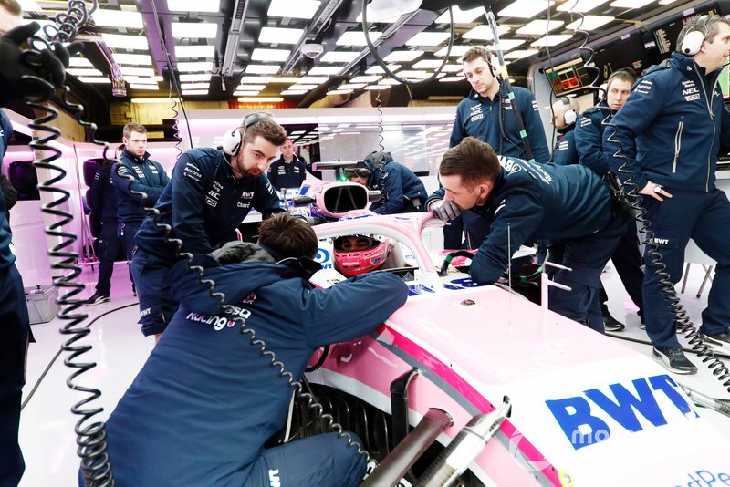 Lance Stroll, Racing Point RP19, in the garage