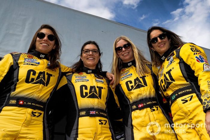 #57 Meyer Shank Racing w/ Curb-Agajanian Acura NSX GT3, GTD: Katherine Legge, Ana Beatriz, Simona De Silvestro, Christina Nielsen