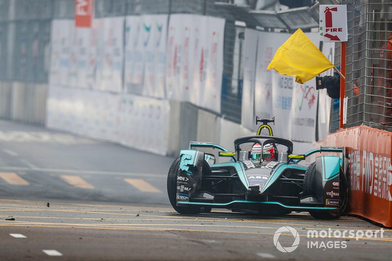 Нельсон Пике, Panasonic Jaguar Racing, Jaguar I-Type 3, авария