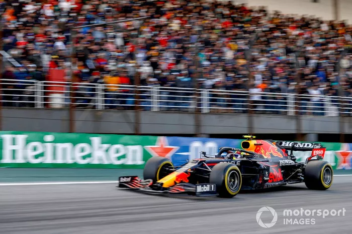 Sao Paulo: Sergio Perez (Red Bull)